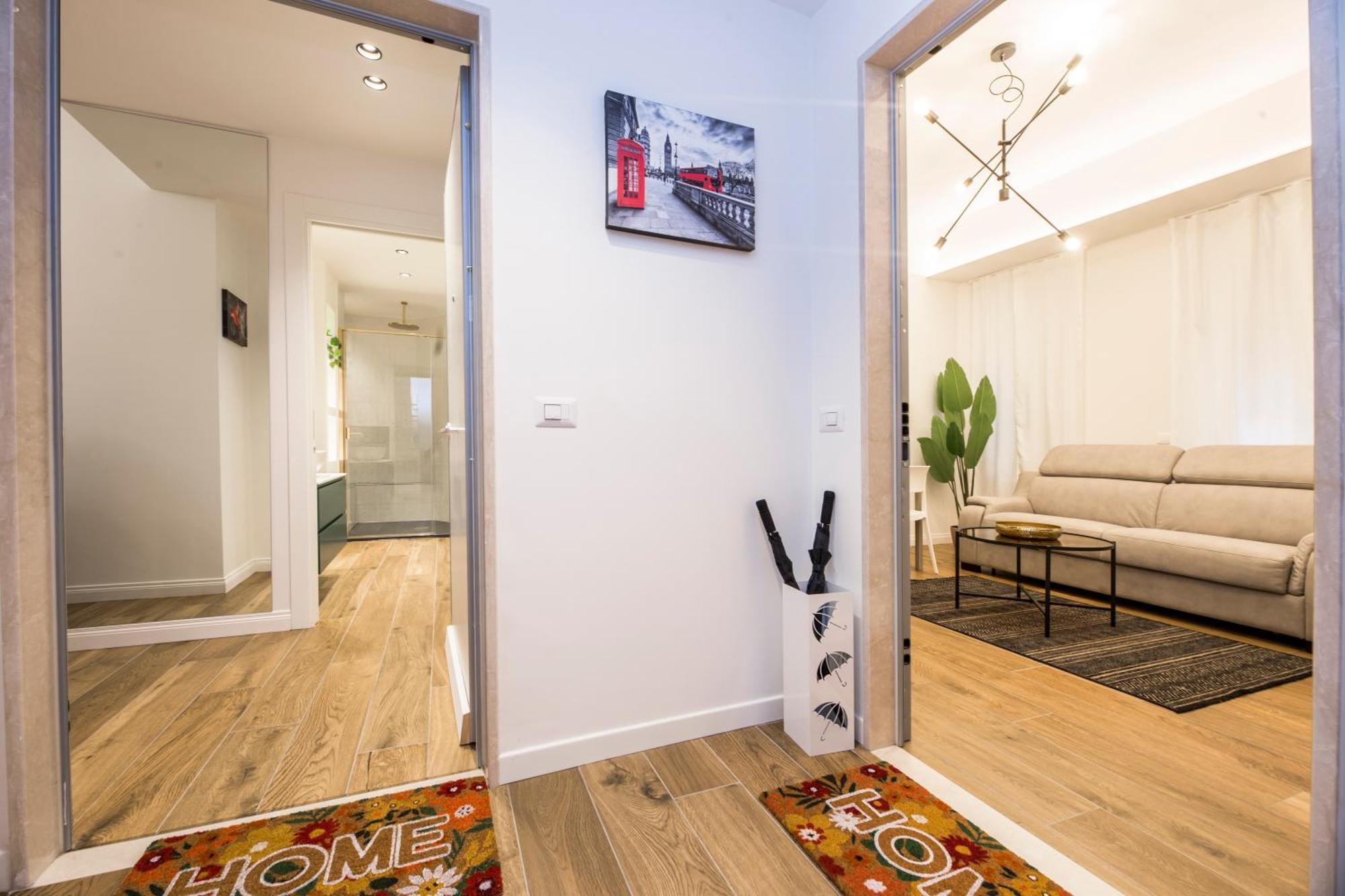 Joivy Elegant Flats In The Centre Of Apartment
